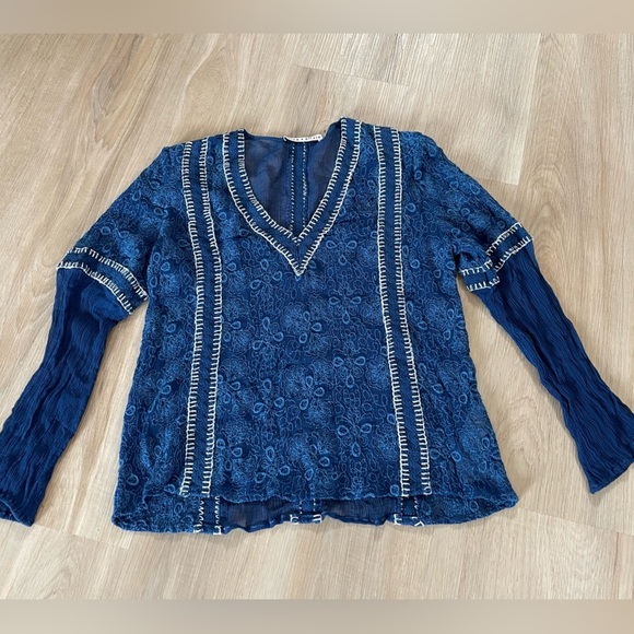 Alive & Olivia Blue Boho Summer Top with White Stitching. Size XS - Picture 4 of 10